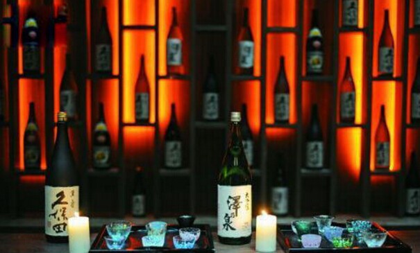 不止食物和鮮花，這份酒單與情人節(jié)更配喔