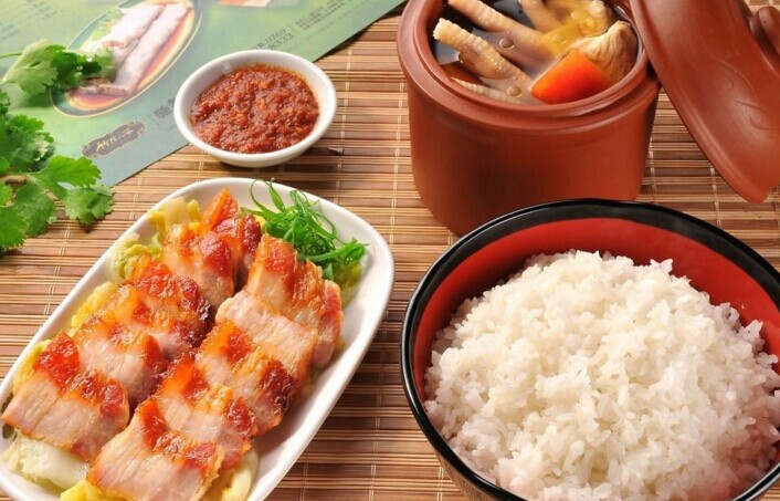 為啥說標(biāo)準(zhǔn)化是中式快餐品牌的魔咒？|餐飲界