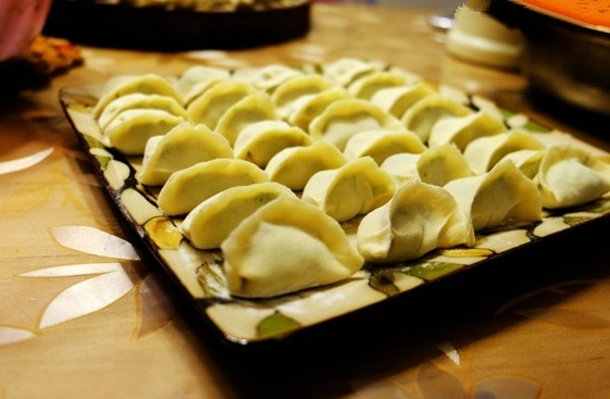 案例|餐廳遇“天災(zāi)”生意大滑，員工流失，怎么自救？