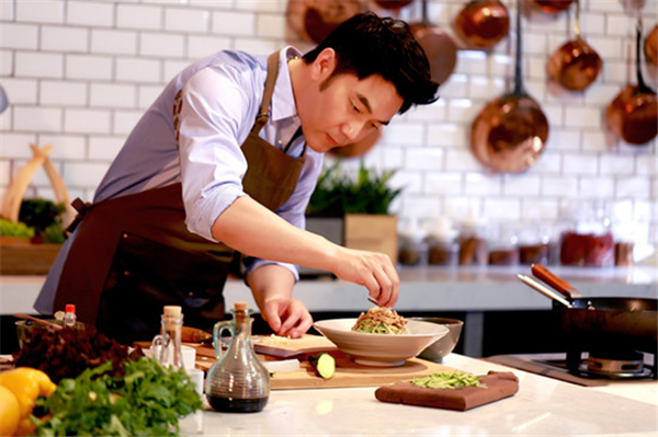 玩轉(zhuǎn)“網(wǎng)紅”，林依輪要演出不一樣的“美食計(jì)”|餐飲界