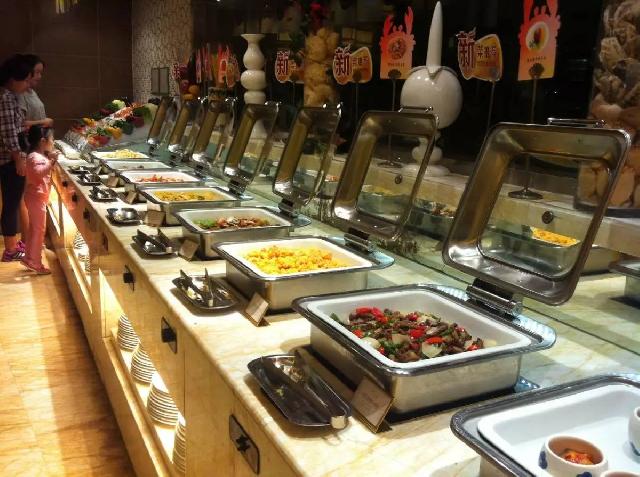  自助餐快沒法干了，活路在哪里？|餐飲界