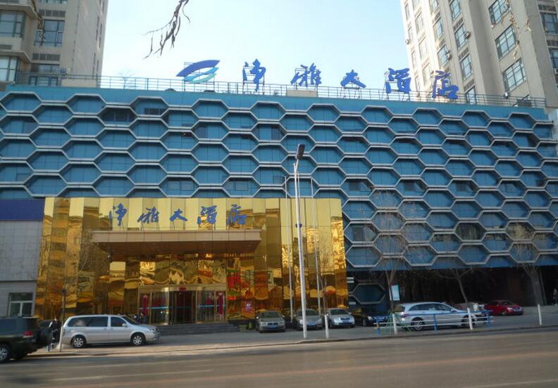 28歲的餐飲巨頭倒下了：昔日行業(yè)標(biāo)桿，無數(shù)人跑去偷師|餐飲界