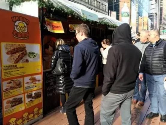 投行副總裁辭職賣煎餅！100元一個，紐約人還紛紛排隊？|餐飲界