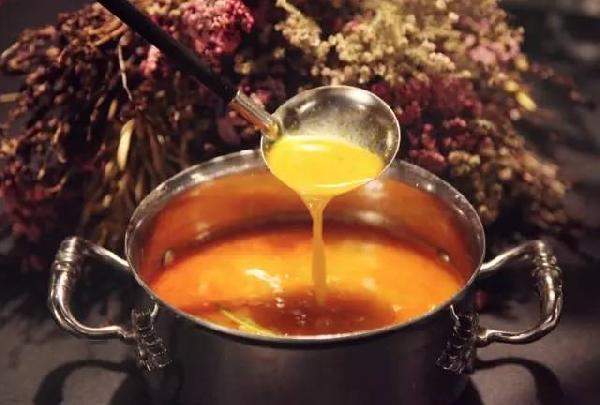 火鍋店這么多，她的自創(chuàng)品牌憑什么就能一炮而紅？|餐飲界