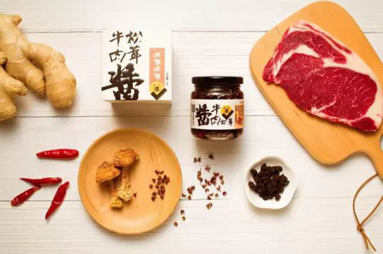 面對早已對手林立的調味品市場，呷哺呷哺為何現在才選擇進入？|餐飲界