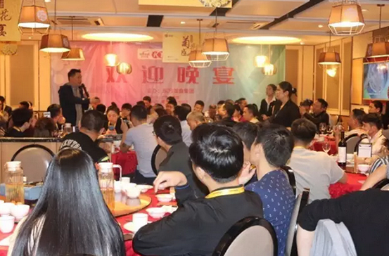 全國100位美食達(dá)人現(xiàn)場考察譚廚中山傳家菜，火爆朋友圈！