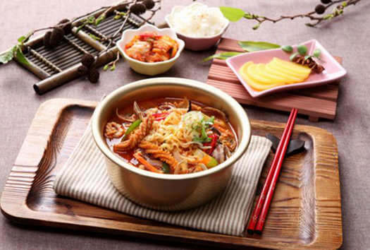 烤肉、炸雞、拌飯、芝士火鍋，難掩韓餐爛大街的真相|餐飲界