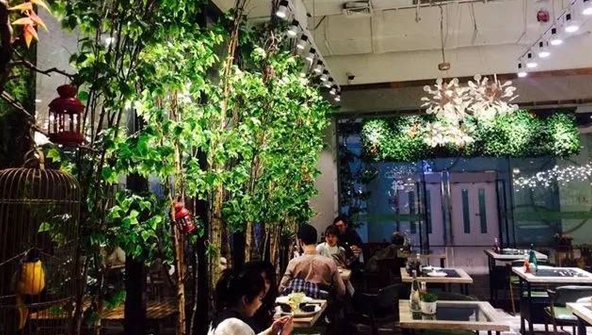 餐飲又一新業(yè)態(tài)？“生產(chǎn)基地+中央廚房+餐飲門(mén)店”能玩轉(zhuǎn)嗎？|餐飲界