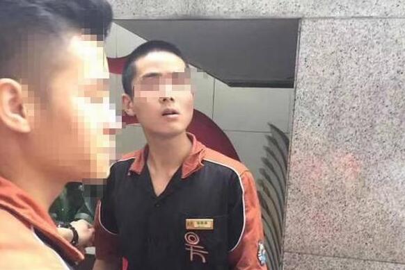 顧客催拿餐牌被服務(wù)員打？餐廳做到這樣才不會(huì)被投訴