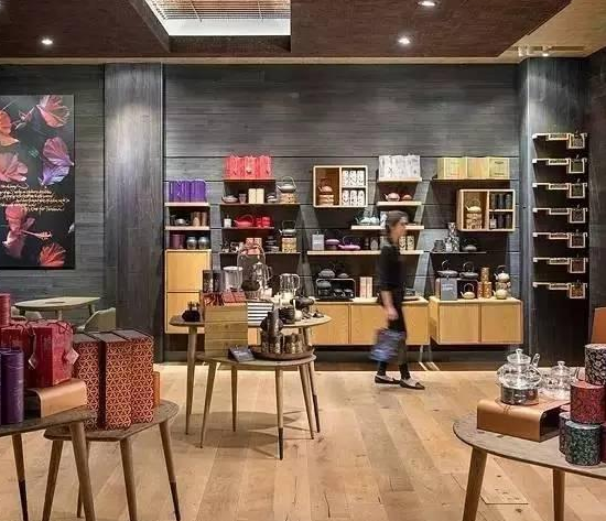 星巴克的焦慮：豪擲88億收回門店所有權、關閉379家茶飲店……