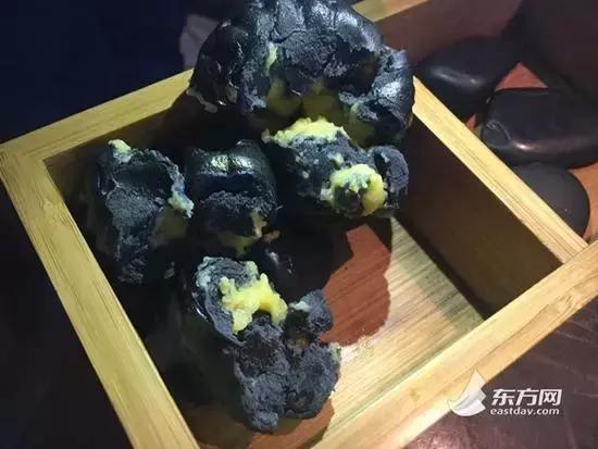 桂滿隴食盒現(xiàn)十幾條活蛆，公安機(jī)關(guān)介入調(diào)查|餐飲界