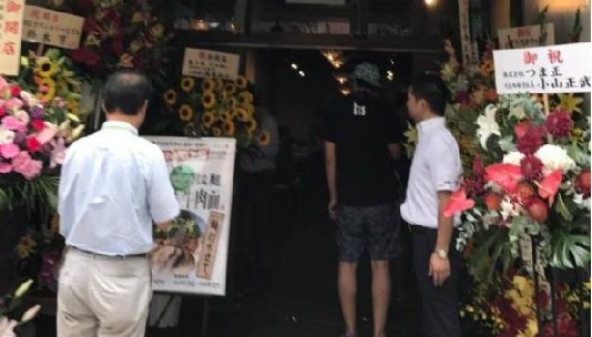 100塊一碗，蘭州拉面日本首開店排長隊(duì)，能否逆襲日本拉面？