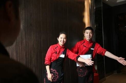占領北上廣深、布局海外7國，擁有200+門店的海底撈為什么不在重慶開店？
