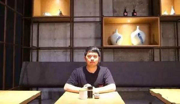 15歲債臺(tái)高筑，28歲開了一家全球最火米粉店，估值1億！