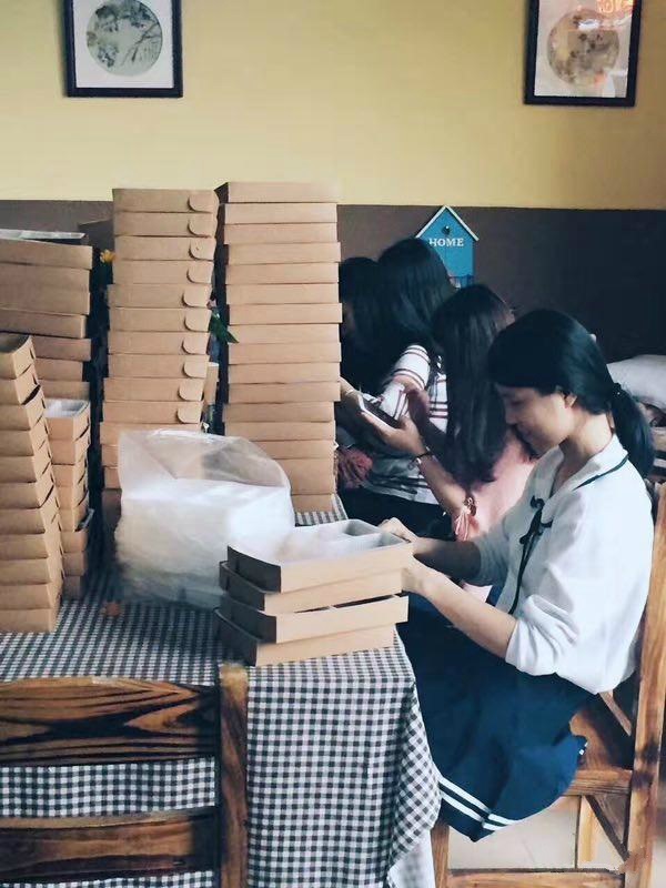 這家外賣炒出60%的復(fù)購，全靠這個有“手段”的女文青