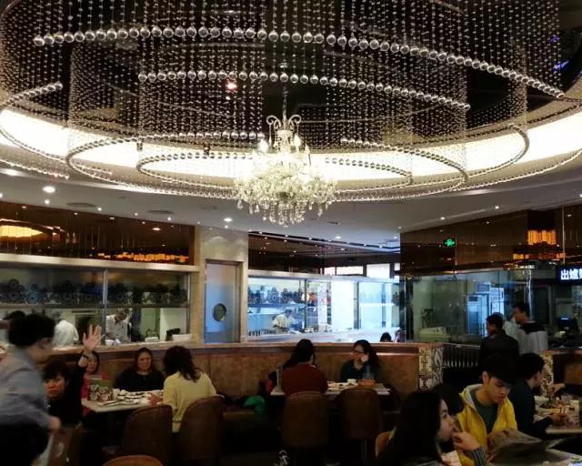 大家樂撤出華東，翠華、稻香業(yè)績下滑……“港式餐飲”怎么了？|餐飲界