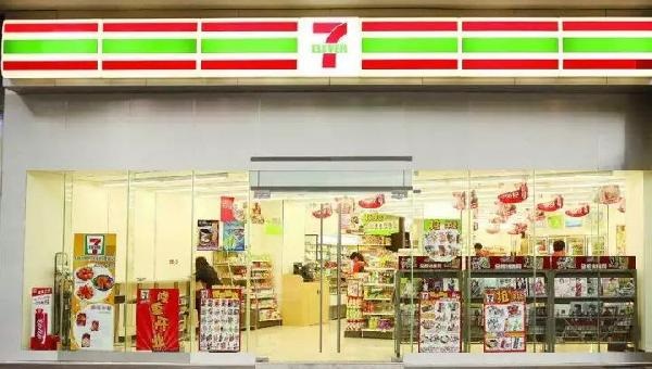 3年少賣80億包，一個(gè)明星爆品如何走下神壇