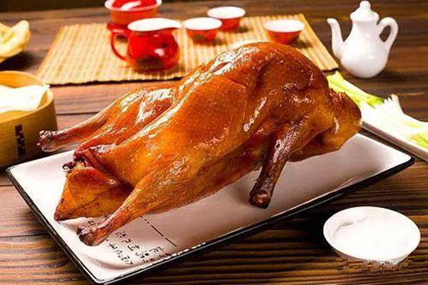 全聚德業(yè)績平淡轉(zhuǎn)型前景令人擔憂，1個月市值蒸發(fā)10億
