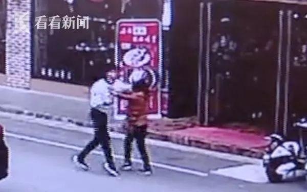 餐廳女員工遲到1分鐘被辭退，還被負責(zé)人猛踹、狠扇耳光