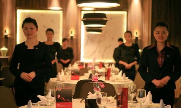 員工就活該吃回鍋油？俏江南不倒閉誰倒閉？|餐飲界