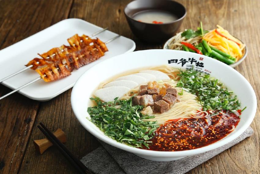 如何優(yōu)雅地吃掉一碗正經(jīng)牛肉面？