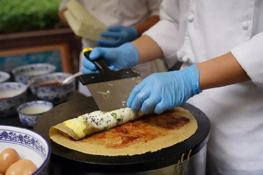 煎餅馃子出標(biāo)準(zhǔn)，薄餅直徑不小于38cm！網(wǎng)友：以后還能加辣條么？