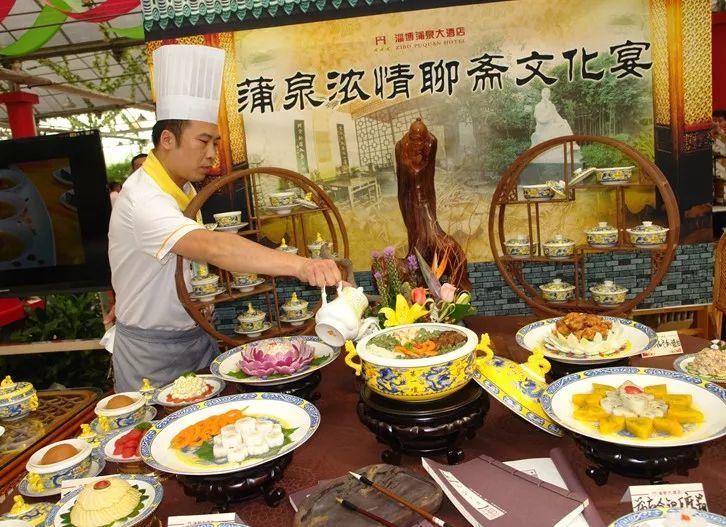 珍藏版創(chuàng)意菜品造型藝術(shù)?。ň蕡D文?。?></a>
          <div> <a href=