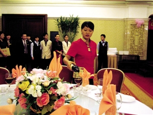 員工主動辭職，糊涂公司賠2萬余元！餐企如何規(guī)避用工風(fēng)險？|餐飲界