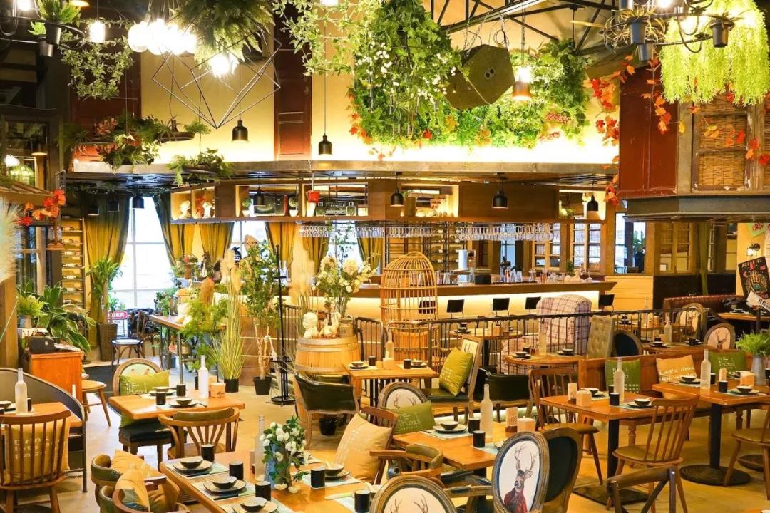 胡桃里上線加拿大，是“中國版Hard Rock Cafe”還是“新版音樂餐吧” | 餐見|餐飲界