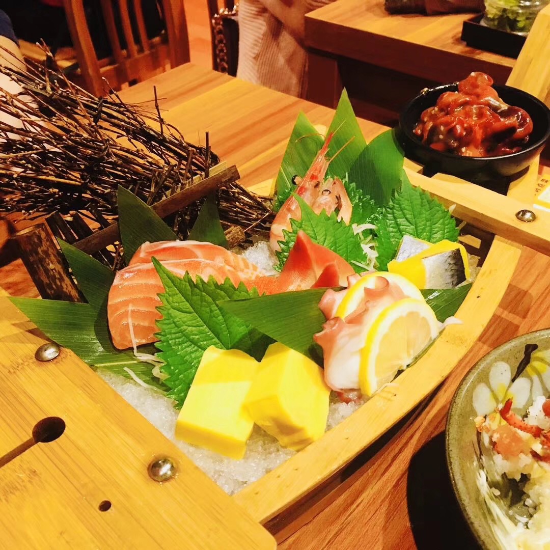 餐飲大事件220期 |瑞幸咖啡重新放開加盟、阿里巴巴本地生活全資收購美味不用等、Angelababy官宣成都開火鍋店|餐飲界
