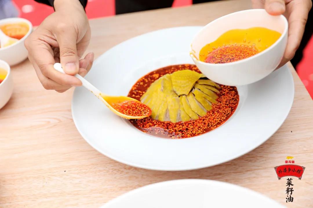  無辣不歡，看金龍魚外婆鄉(xiāng)小榨菜籽油如何打動(dòng)辣食愛好者的胃？