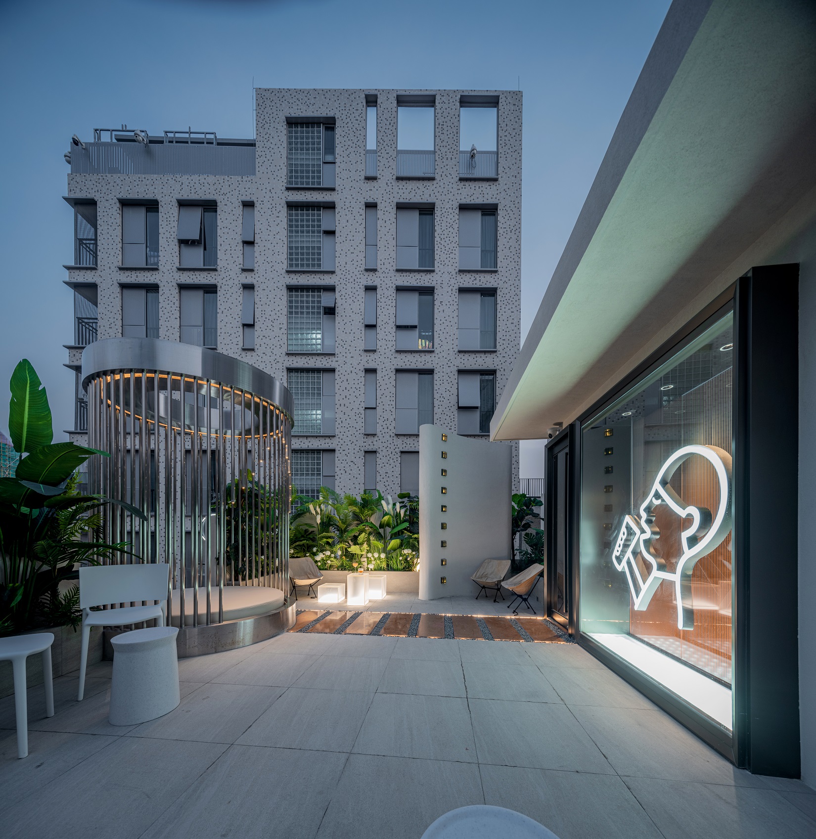 喜茶全球首家手造店即將正式營(yíng)業(yè)，深圳南頭古城再添新地標(biāo)