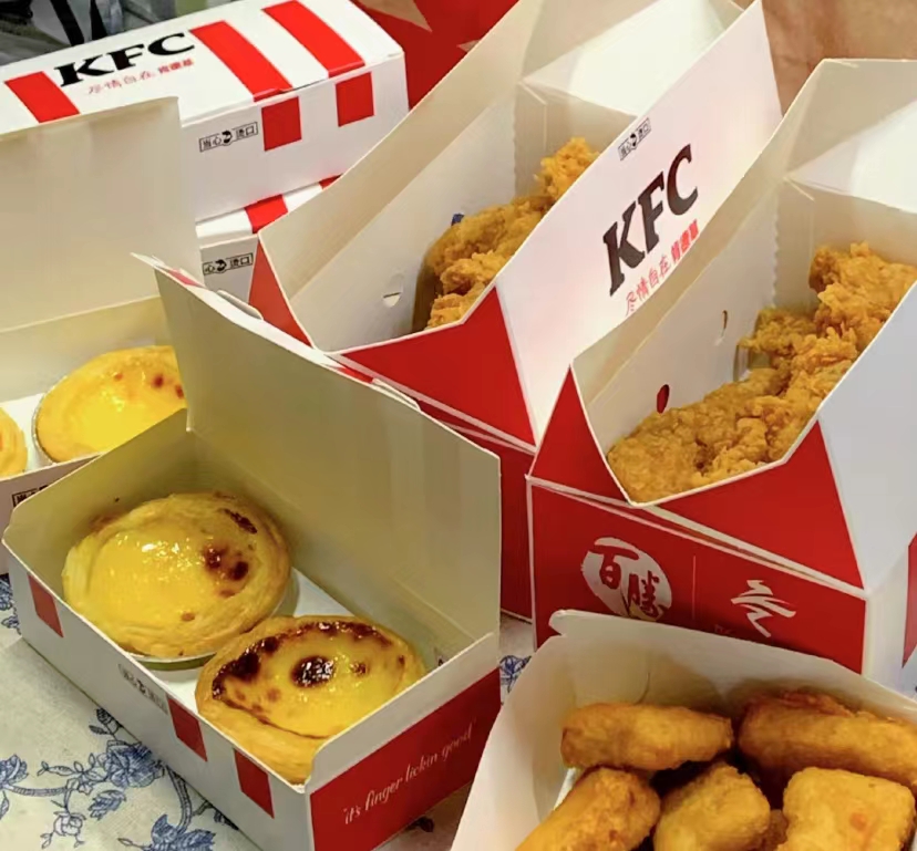 大廠人奔向餐飲業(yè)，店員月薪過(guò)萬(wàn)