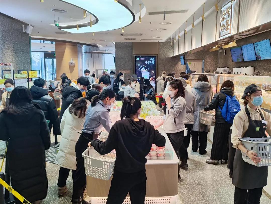 奈雪哈爾濱單店日營收40萬刷新紀錄，店員開工喜提獎金萬余元