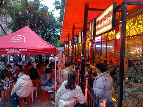油炸噴香涮煮入味，看這家串串如何做到日排400+