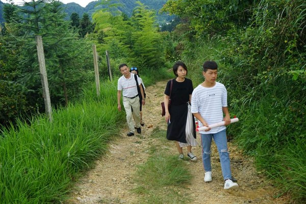 29年教學(xué)，9年公益，他以身作則，改變了無數(shù)山區(qū)孩子的人生|餐飲界
