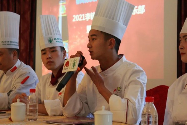 3個月當(dāng)上炒鍋領(lǐng)班，李錦記助00后小伙"北漂"學(xué)廚獲新生|餐飲界