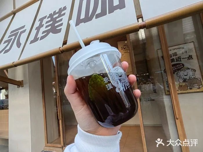 三頓半和瑞幸的相遇，是業(yè)態(tài)重塑還是渠道延伸？