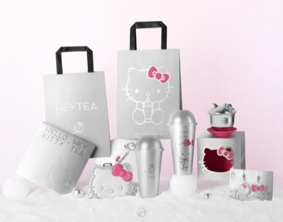 喜茶「超級植物茶」系列推出“不老莓”新品，甜美碰撞HELLO KITTY