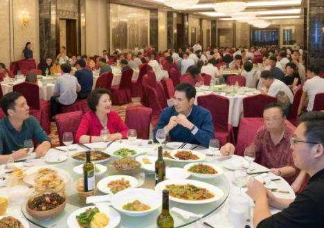 窮鬼套餐遍地開花，商家如何在價格戰(zhàn)中突圍？