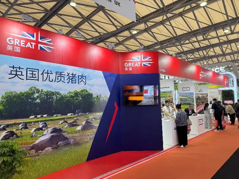 英國(guó)農(nóng)業(yè)與園藝發(fā)展委員會(huì)亮相2025年SIAL西雅國(guó)際食品和飲料展覽會(huì) 優(yōu)質(zhì)英國(guó)豬肉全面呈現(xiàn)，深化中英食品行業(yè)合作|餐飲界