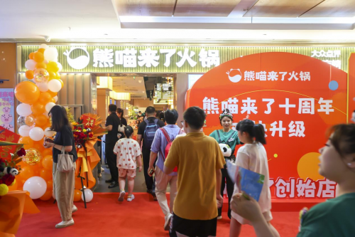 快樂熊貓來了刷屏沈陽，10年400家門店熊喵來了的秘密武器——情緒價值