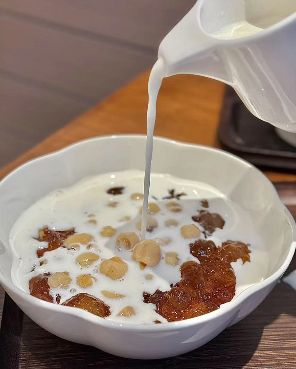 這杯麥記牛奶，怎么悄悄開遍了全國？