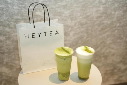 「三倍厚抹」上新一周年，喜茶千目抹茶系列持續(xù)人氣熱銷